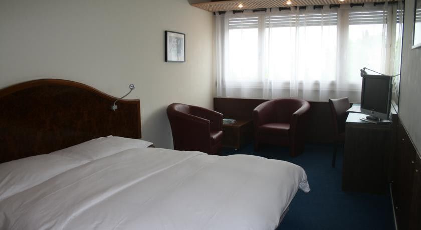 Hostellerie De La Vendee Lancy Eksteriør bilde
