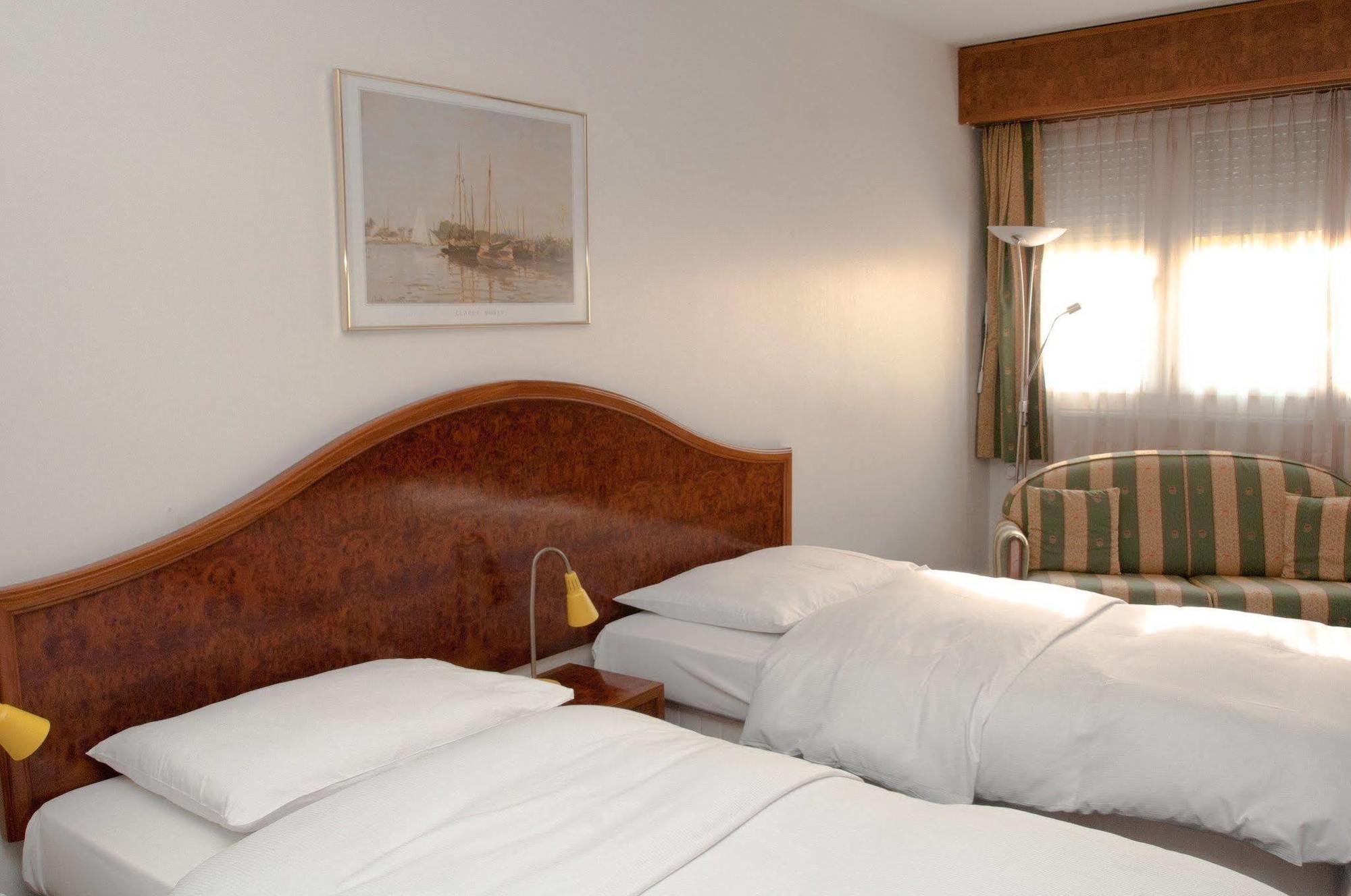 Hostellerie De La Vendee Lancy Eksteriør bilde