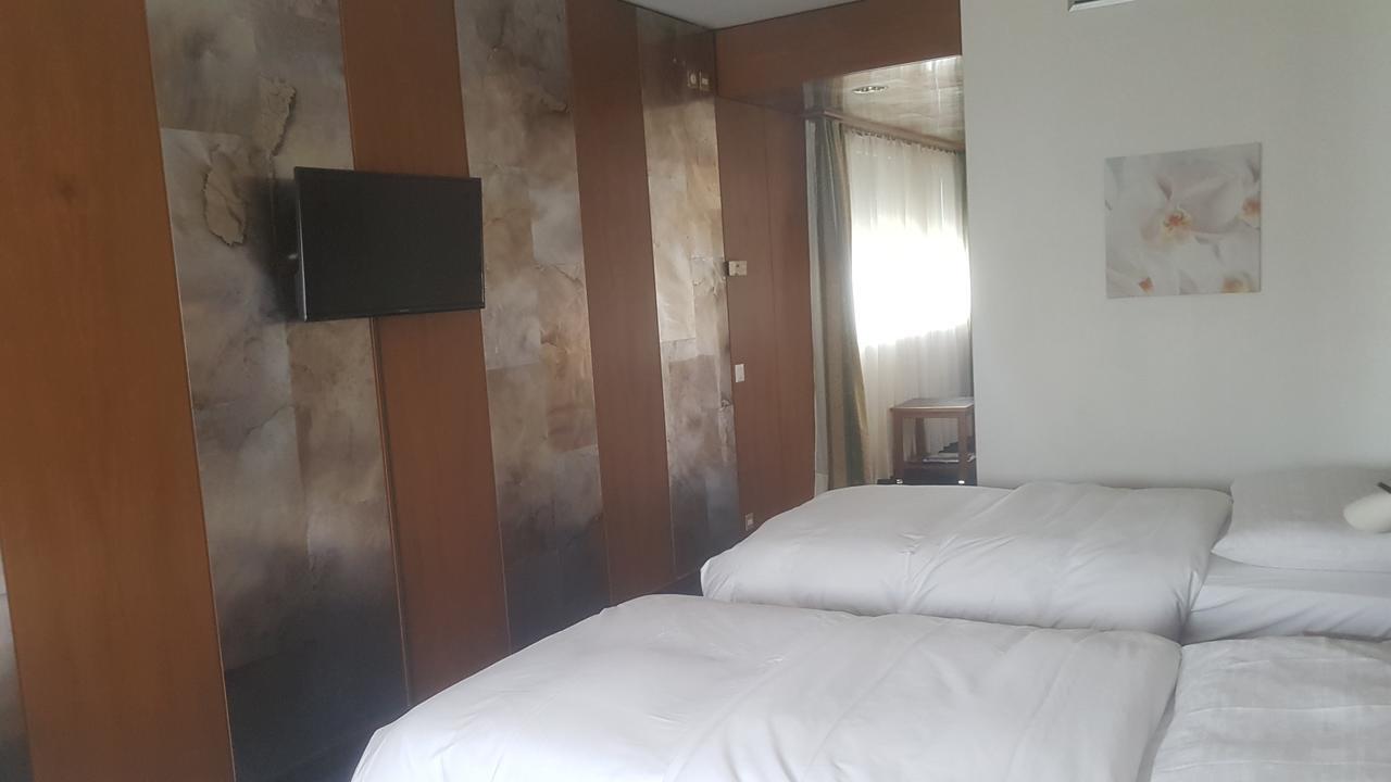 Hostellerie De La Vendee Lancy Eksteriør bilde